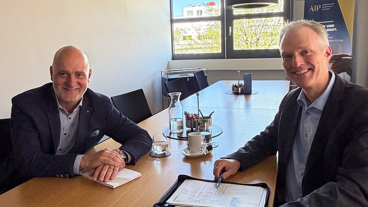 Ein Gespräch zwischen Urs Lysser (VR-Präsident AIP AG) und Thomas Keller (Pensionskassenexperte, Kellex AG) Ein Gespräch zwischen Urs Lysser (VR-Präsident AIP AG) und Thomas Keller (Pensionskassenexperte, Kellex AG)